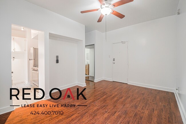 Building Photo - 250 Loma Dr