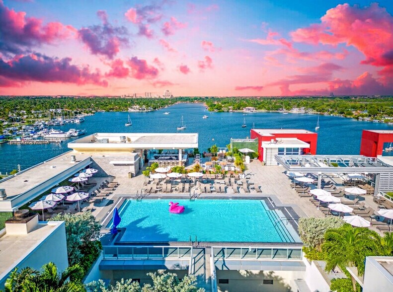 Building Photo - 777 N Ocean Dr