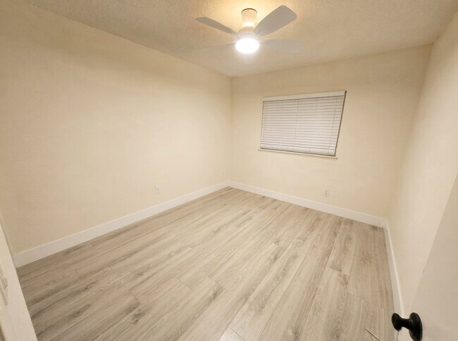 Building Photo - 19 Rolling Ridge Dr