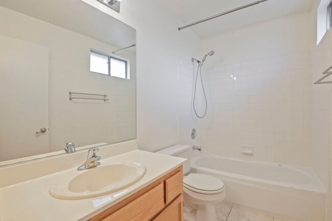 Building Photo - 187 Caswell Ct