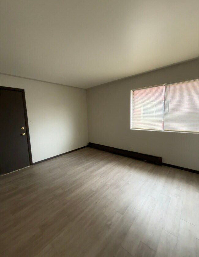 Building Photo - 3060 Bernice Ave