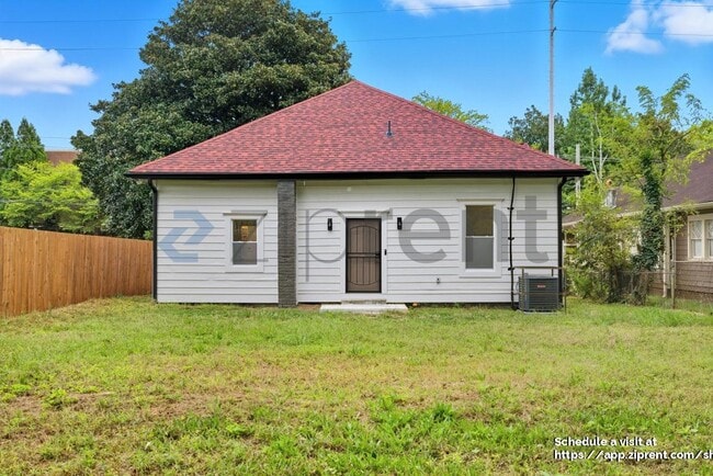Building Photo - 981 Metropolitan Pkwy SW