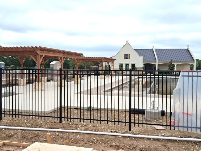 Building Photo - 253 Villars Dr