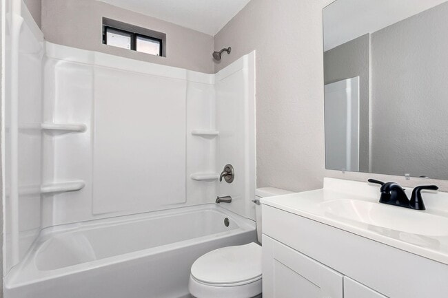 Building Photo - Beautifully Renovated 3 Bedroom, 2 Bath Home