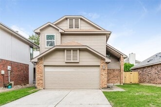 Building Photo - 930 Boxwood Dr