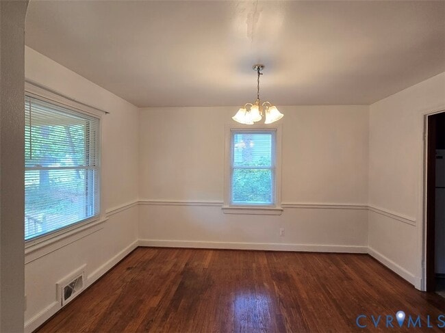 Building Photo - 2813 Clarendon Dr