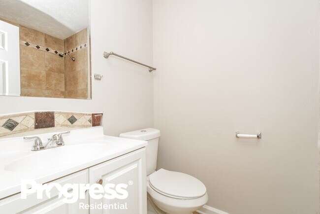 Building Photo - 2526 Riverwood Spg