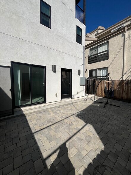 Private Backyard - 248 N Dillon St