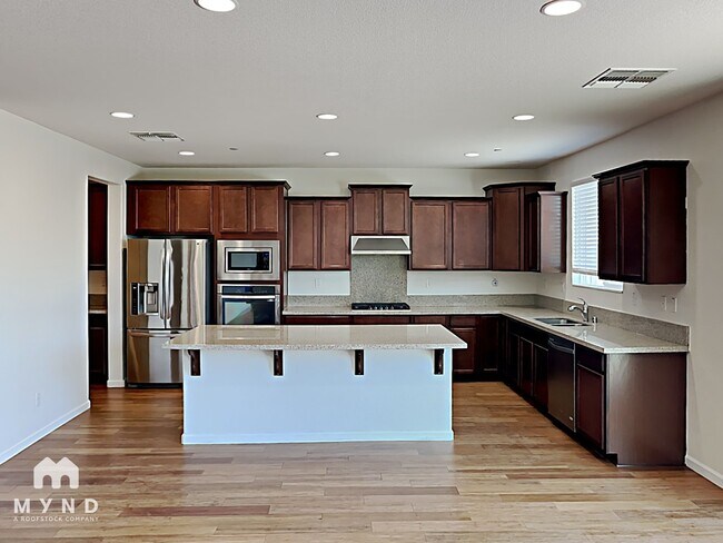 Building Photo - 2367 Hancock Dr