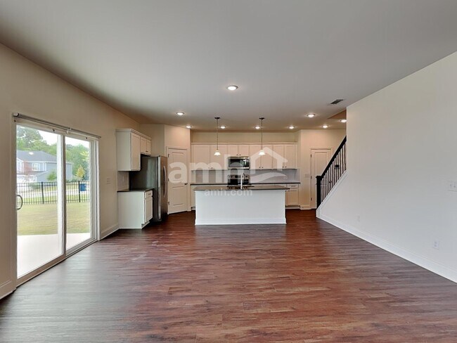 Building Photo - 4080 Chivalry Dr