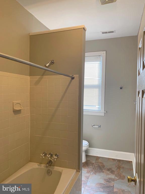 Building Photo - 15 Seaton Pl NW