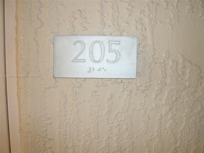 Building Photo - 7280 SW 89th St