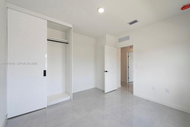 Building Photo - 1344 NW 2nd Ter