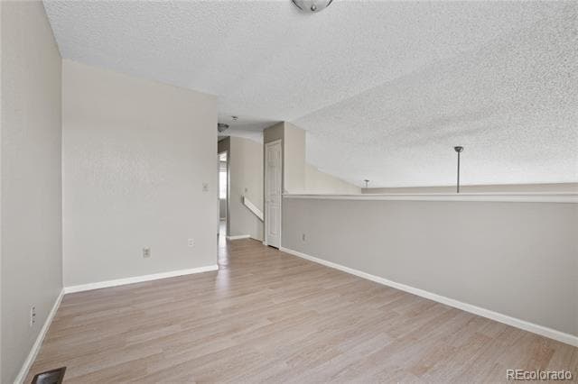 Building Photo - 8847 Cloverleaf Cir