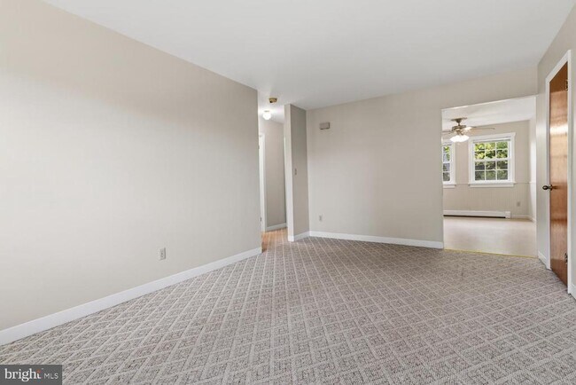 Building Photo - 429 Edgemont Ave