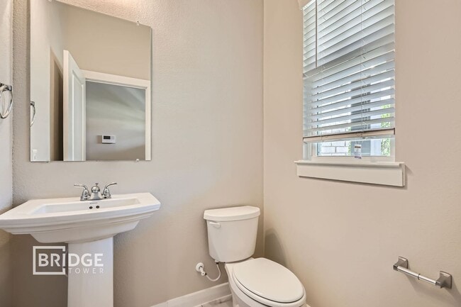 Building Photo - BALLSTON PLAN