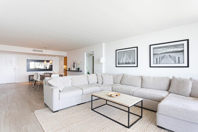 Building Photo - 3546 S Ocean Blvd