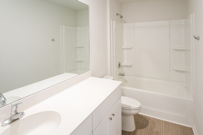 Building Photo - 375 Hidden Cove Dr