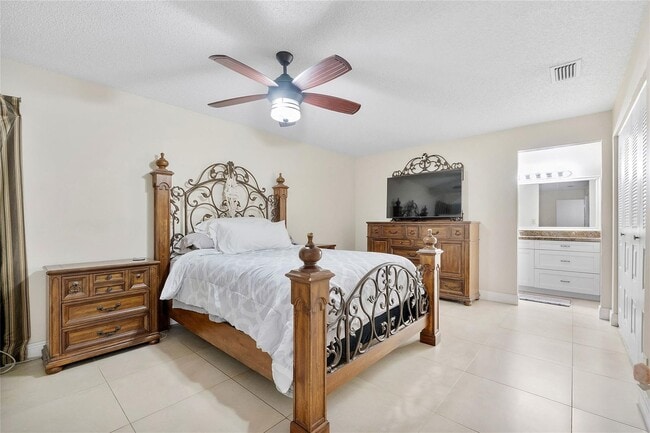 Building Photo - 2801 Deer Creek Country Club Blvd