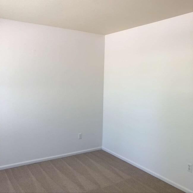 Building Photo - 4533 Starflower Dr