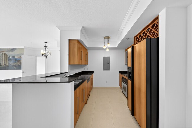 Building Photo - 325 S Biscayne Blvd