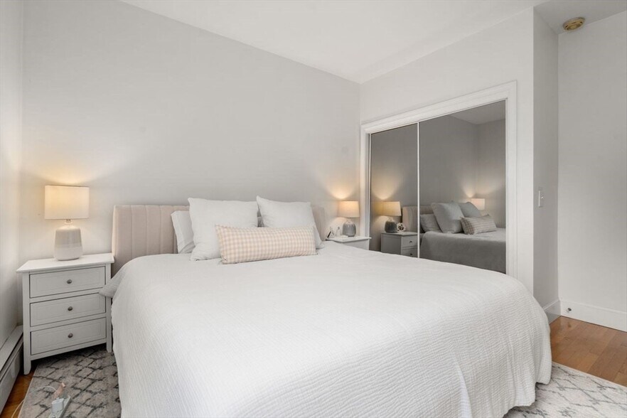 Building Photo - 20 Concord Sq