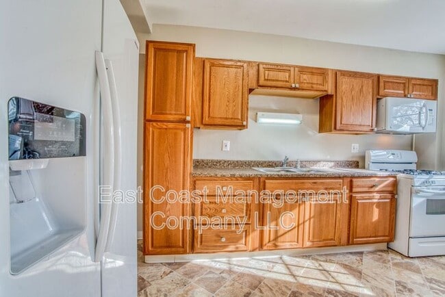 Building Photo - 6149 Dunroming Rd