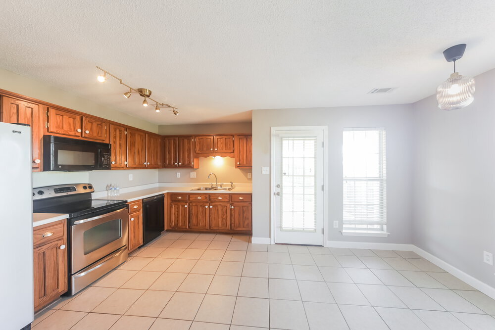 Building Photo - 5375 Pollard Dr