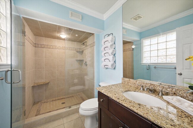 Building Photo - 7000 Seawall Blvd