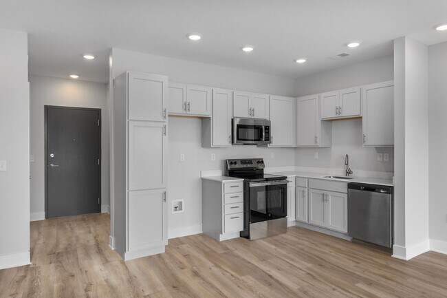 Building Photo - Vervain-1 Bedroom + Den B