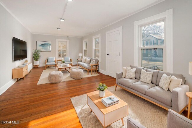 Building Photo - 232 Main St