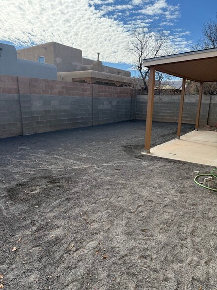 Building Photo - 6716 Butte Volcano Rd NW