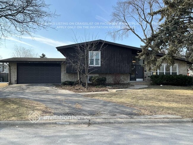 Building Photo - 6031 W 129th St