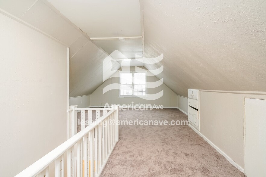 Building Photo - 1610 N Johnson St