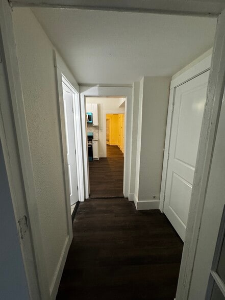 Building Photo - 111 N Winnetka Ave