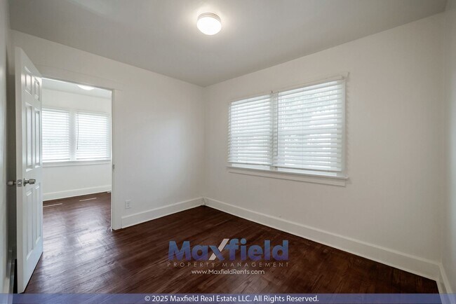 Building Photo - SUGAR HOUSE AREA - close to University and...
