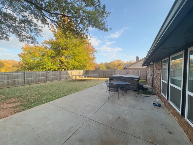 Building Photo - 408 Little Chisholm Cir
