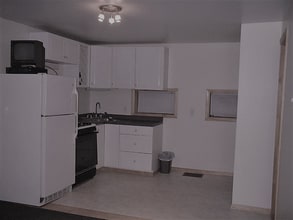 Building Photo - 0 W Shore Rd