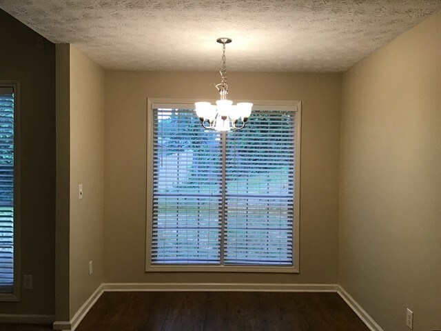 Building Photo - 2535 Lakeview Trl