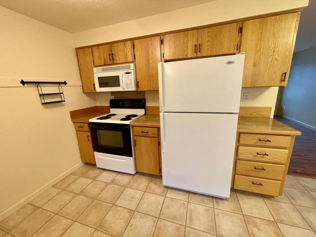 Building Photo - 277 E First Ave