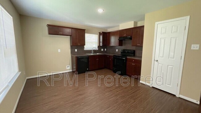 Building Photo - 8114 Record St