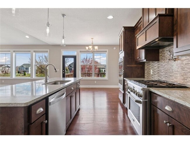 Building Photo - 16588 E Lake Dr