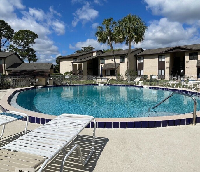 Building Photo - 671 Midway Dr