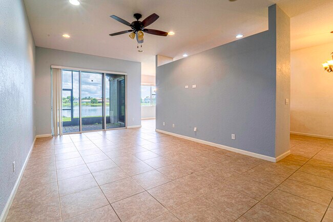 Building Photo - 2177 SW Cape Cod Dr