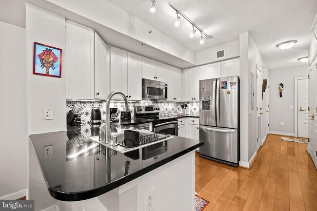 Building Photo - 631 D Street NW