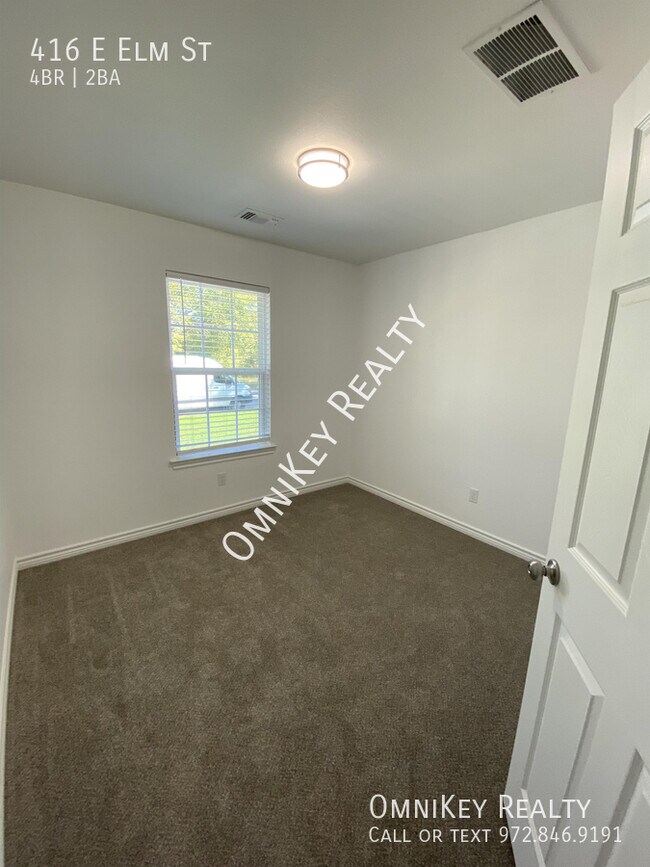 Building Photo - 416 E Elm St