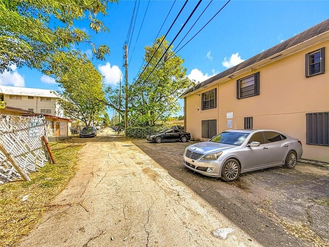 Building Photo - 2335 NE 172nd St