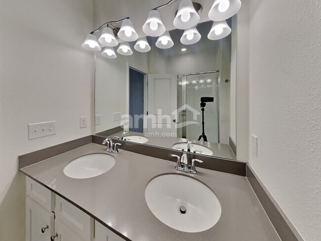 Building Photo - 33966 Thyme Dr