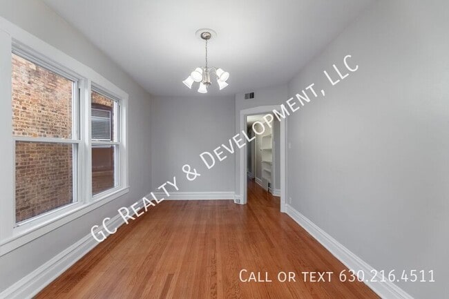 Building Photo - ***MOVE IN SPECIAL - 2 WEEKS FREE RENT / 3...