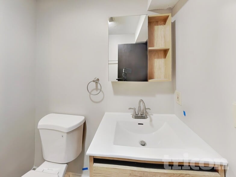 Building Photo - 3401 75th Ave N